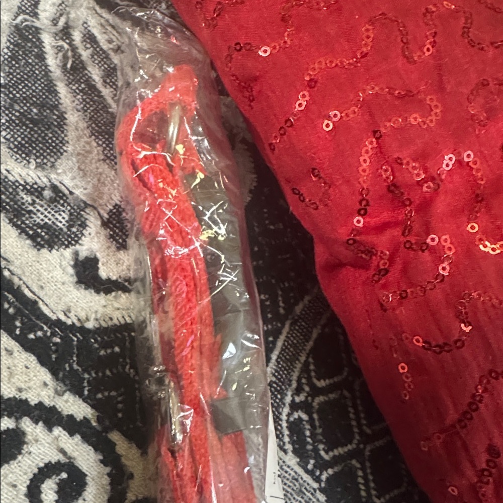 NWT Red Dog Collar and Leash. Never been opened. Has a lot of adjustment pieces. - Picture 12 of 14
